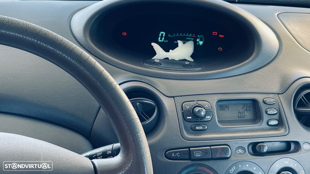 Toyota Yaris 1.0 Base - 5