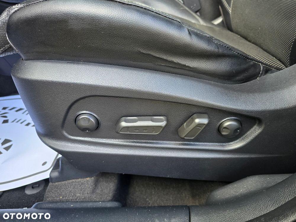 Kia Carens 1.7 CRDi Spirit - 37