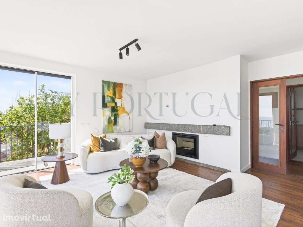 Moradia Bifamiliar de Luxo com Vista Mar 180º em São Pedro do Estoril - Grande imagem: 3/43