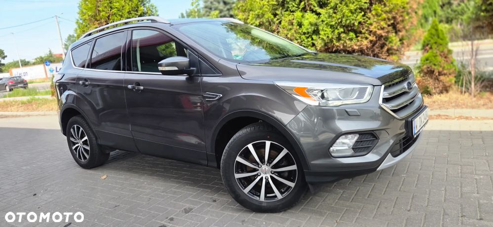 Ford Kuga 1.5 EcoBoost 2x4 Titanium - 19