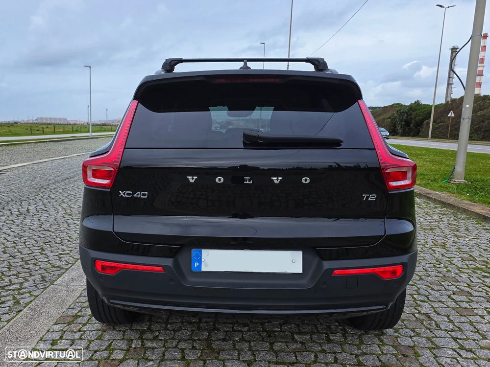 Volvo XC 40 1.5 T2 Plus Dark Auto - 4