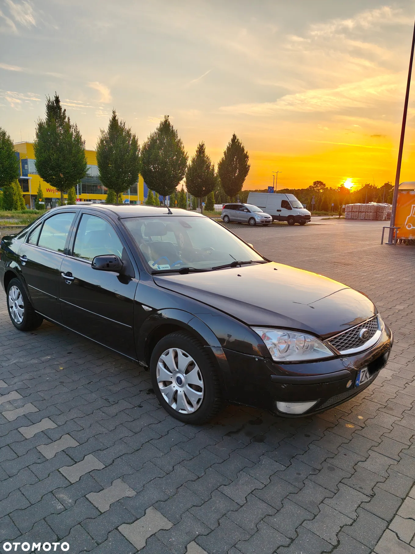 Ford Mondeo 3.0 V6 Ghia - 2
