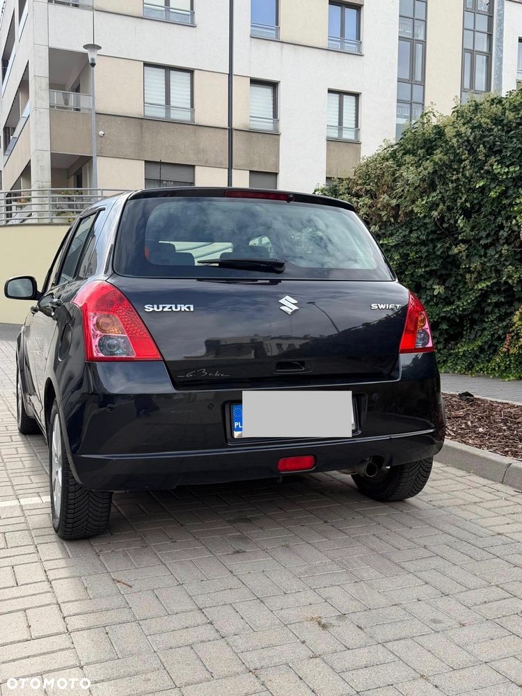 Suzuki Swift 2009 photo 2
