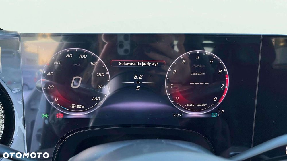 Mercedes-Benz CLA - 12