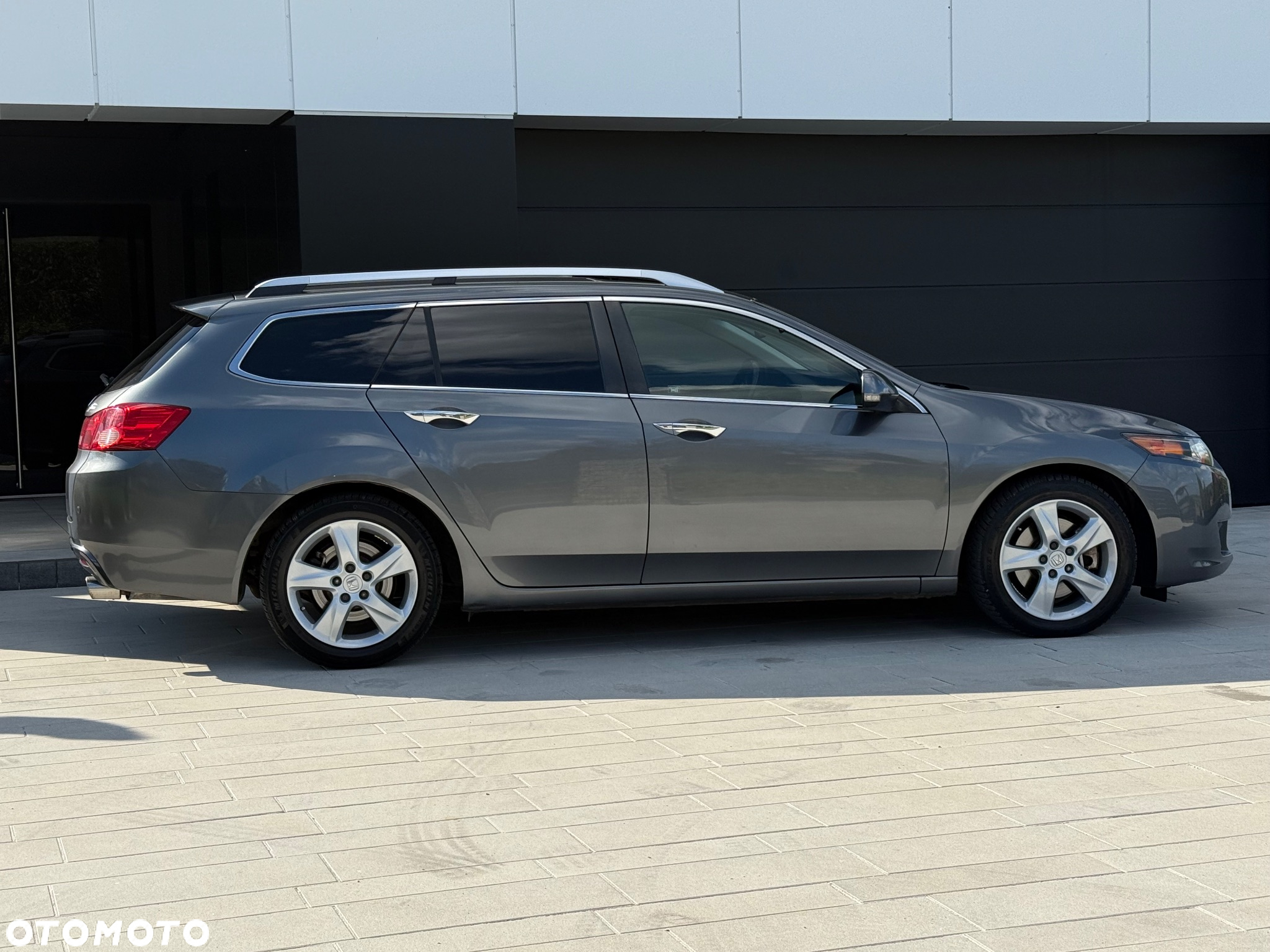 Honda Accord Tourer 2.4 Automatik Executive - 34