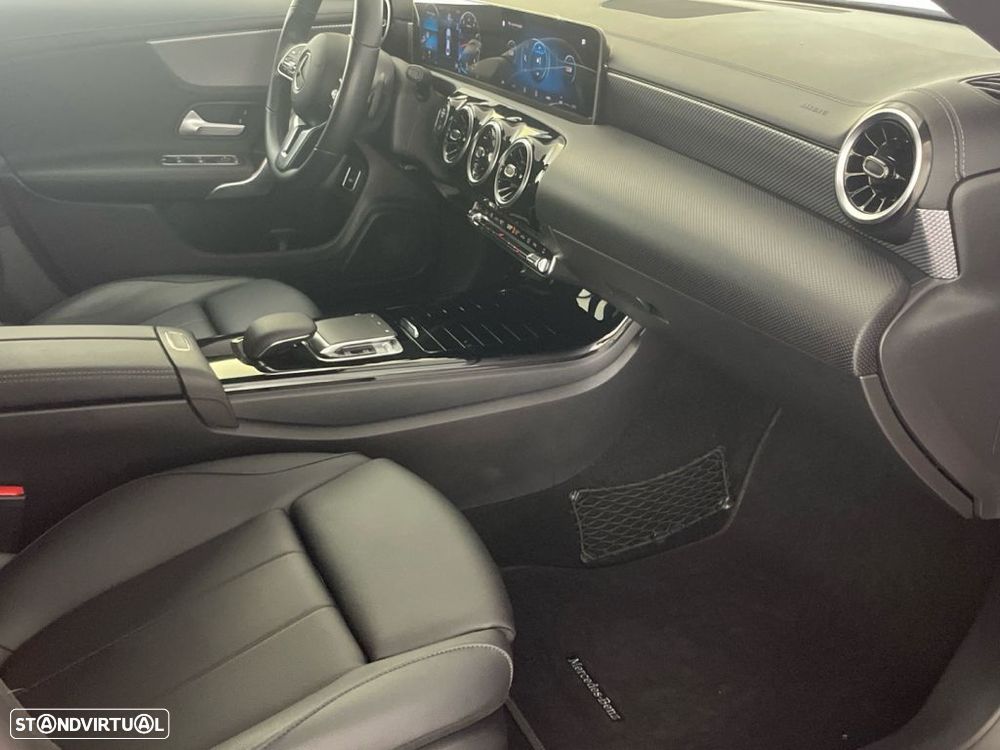 Mercedes-Benz CLA 200 Standard - 26