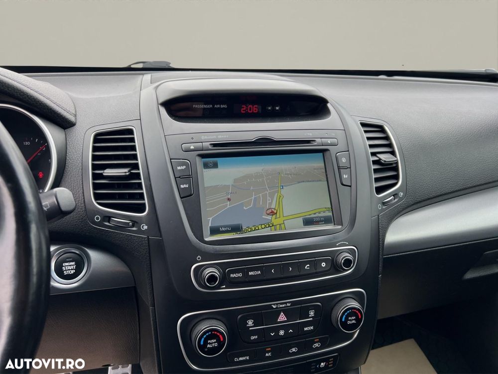 Kia Sorento 2.2 DSL 4x4 Executive - 29