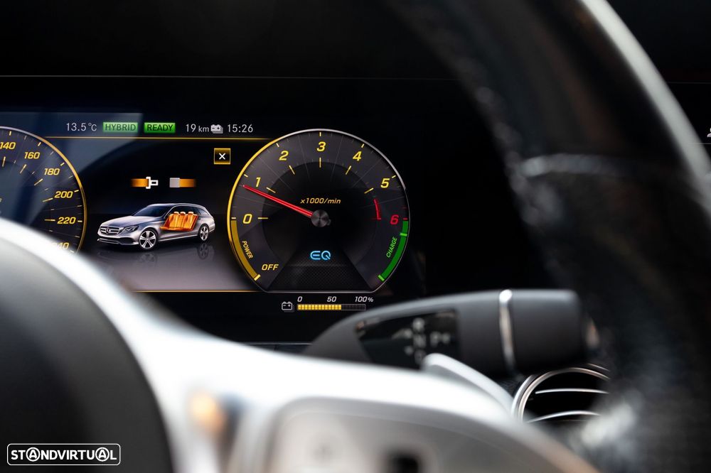 Mercedes-Benz E 300 de AMG Line - 30