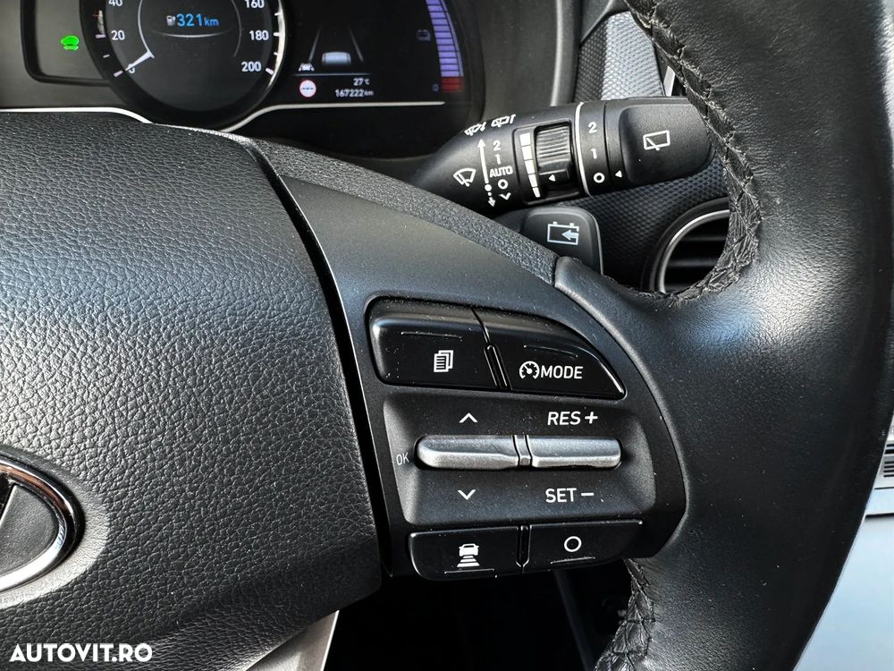 Hyundai KONA Premium - 39