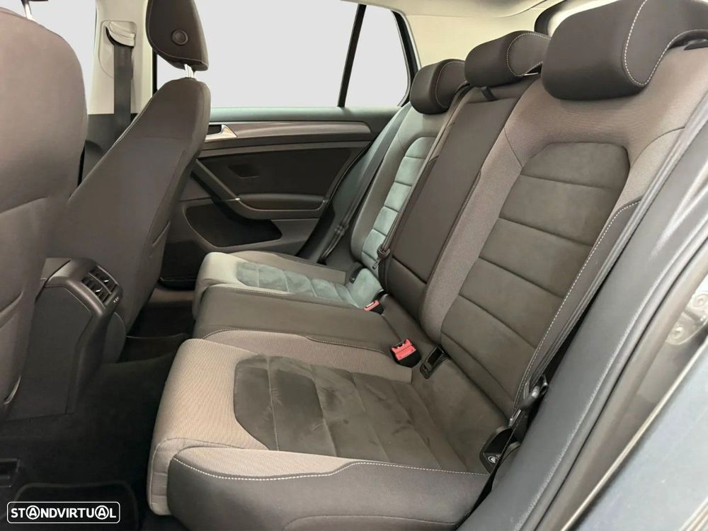 VW Golf - 8
