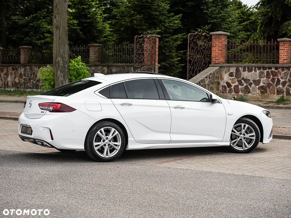Opel Insignia - 15