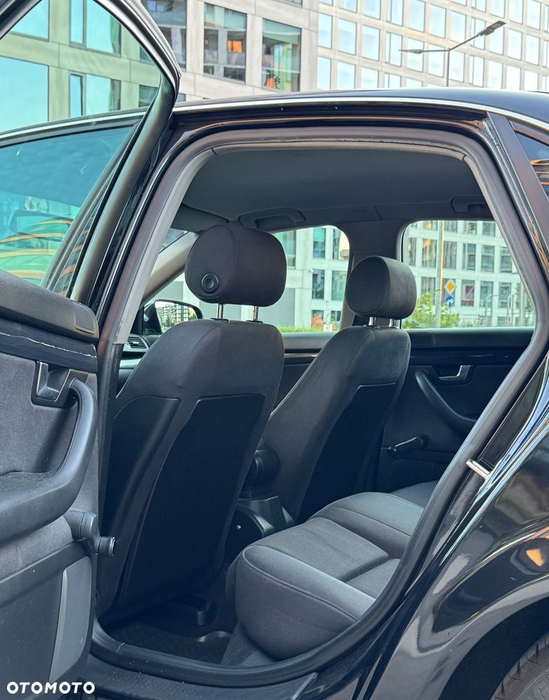 Audi A4 Limousine - 10