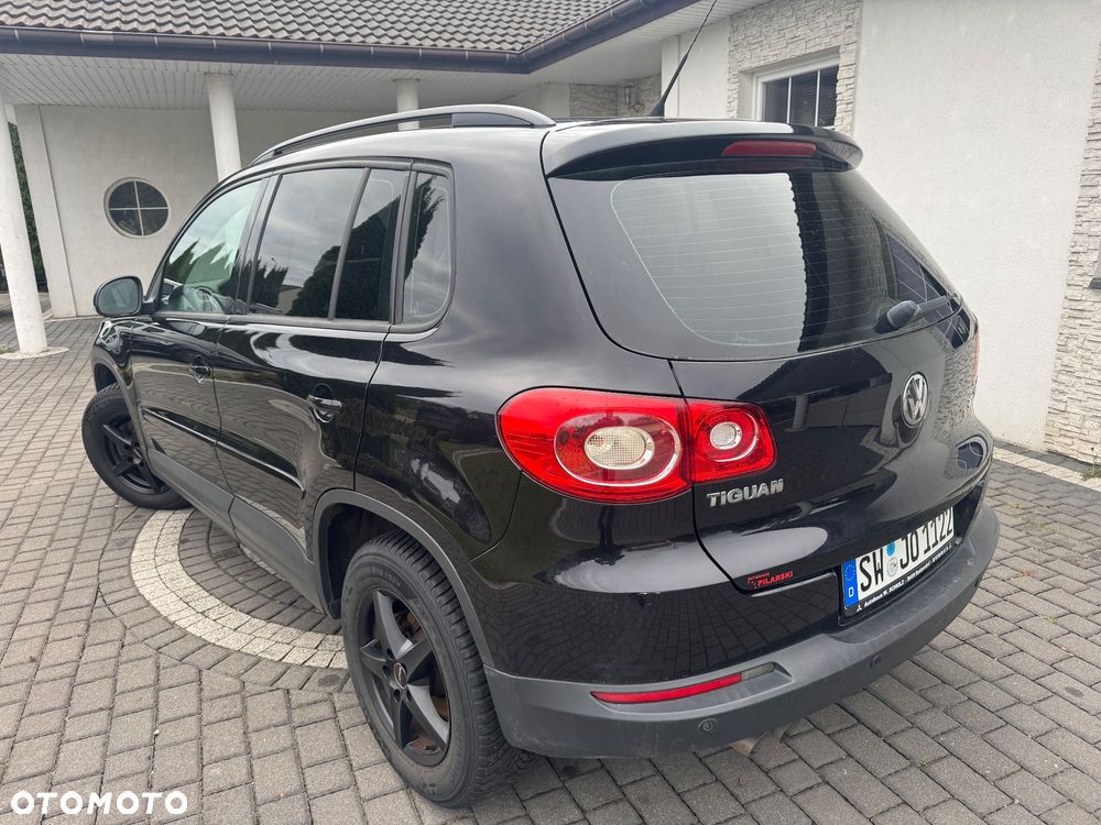 Volkswagen Tiguan 2.0 TDI DPF 4Motion BlueMotion Technology DSG Track & Field - 4