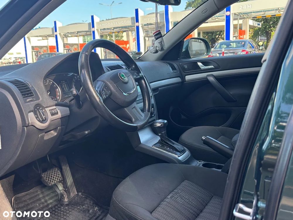 Skoda Octavia 1.9 TDI Elegance DSG - 11