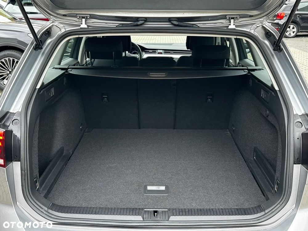 Volkswagen Passat 2.0 TSI Business DSG - 22
