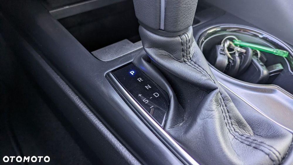 Toyota Camry 2.5 Hybrid Comfort CVT - 17