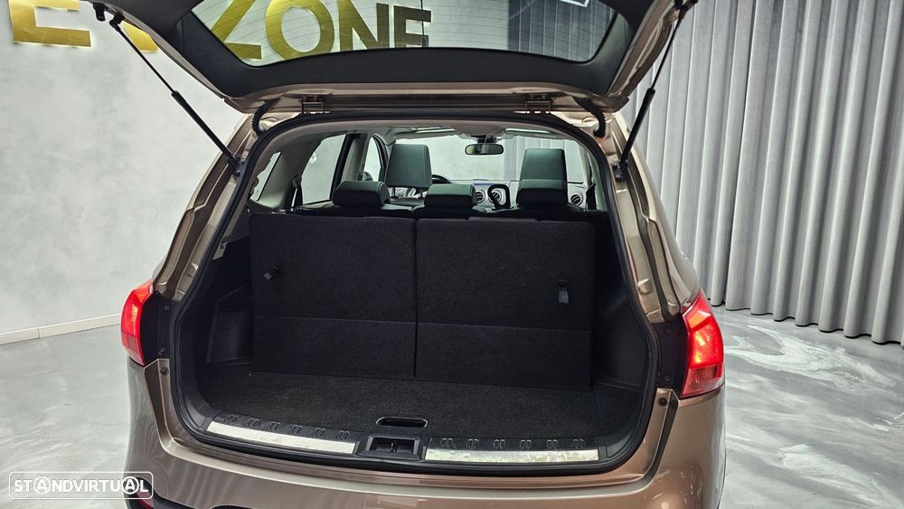 Nissan Qashqai +2 - 29