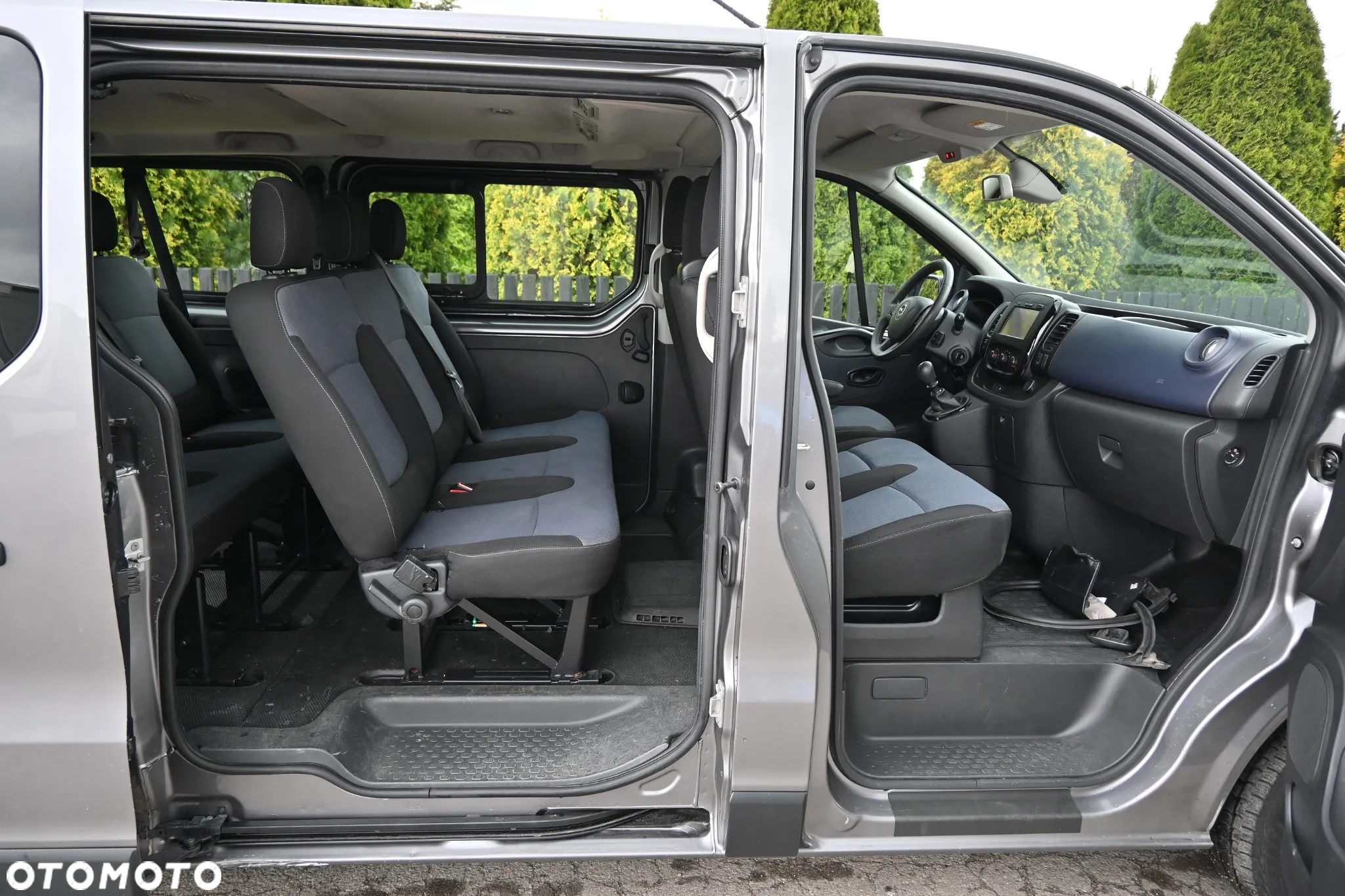 Opel Vivaro L2H1 2,9t Edition - 12