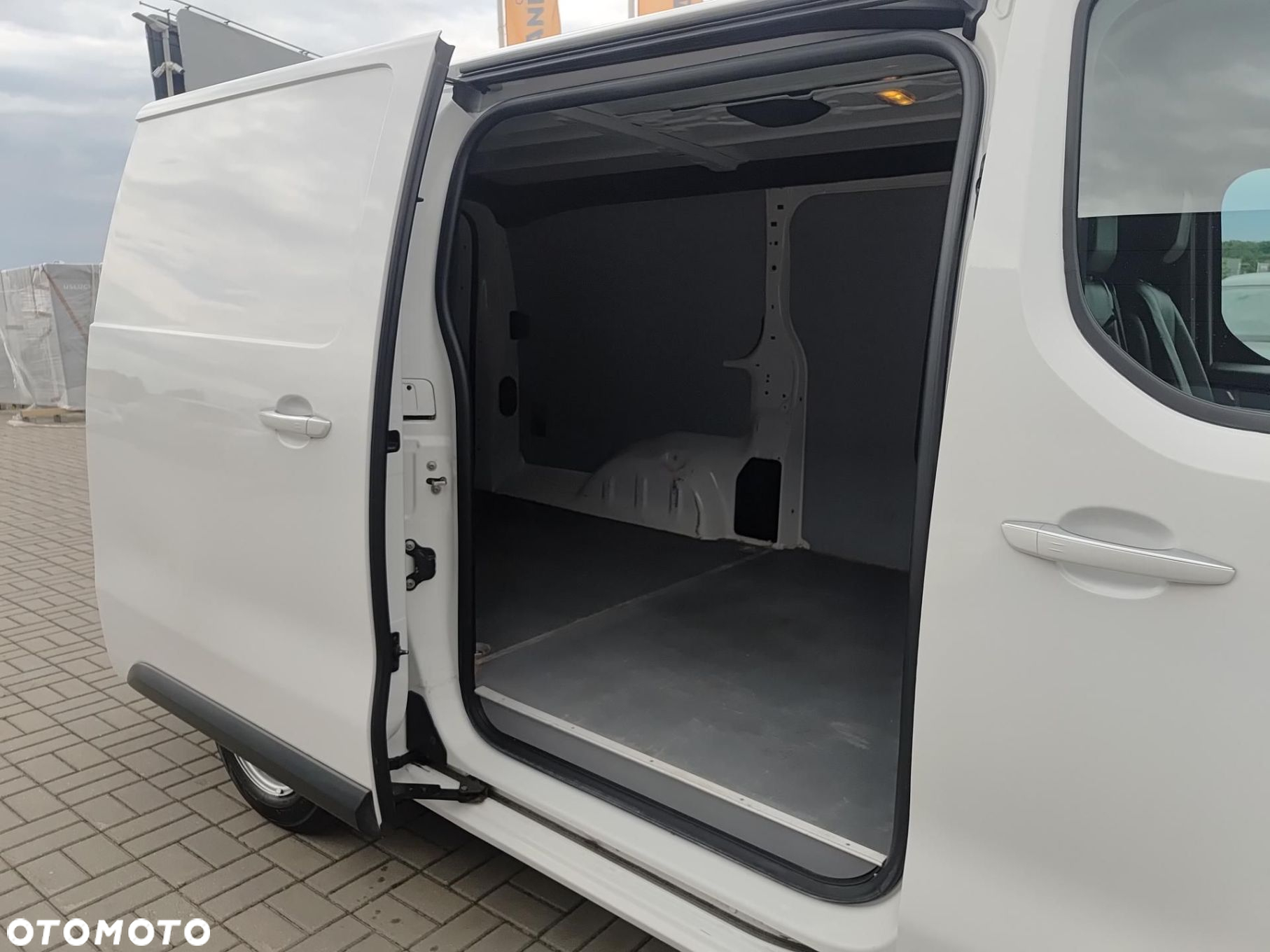 Opel Vivaro - 33