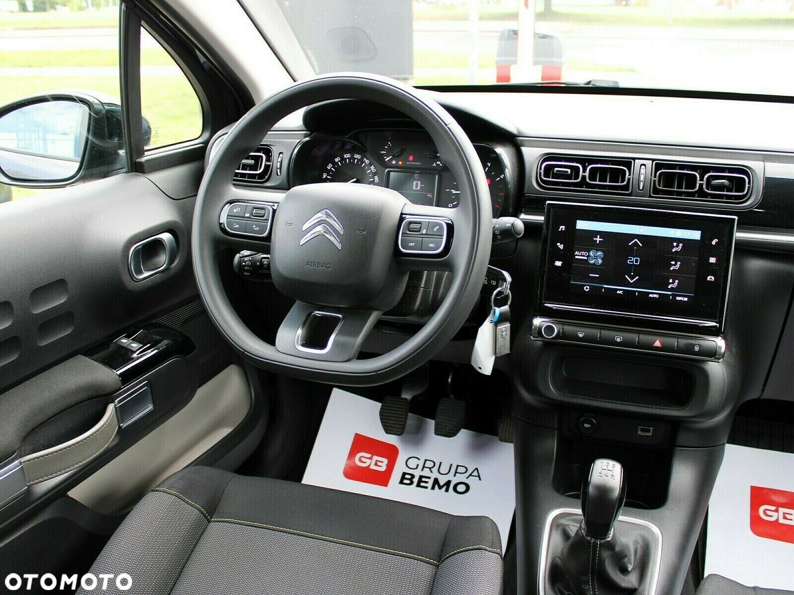Citroën C3 1.2 PureTech Shine - 17