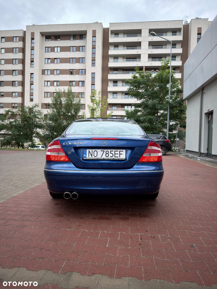 Mercedes-Benz CLK - 8