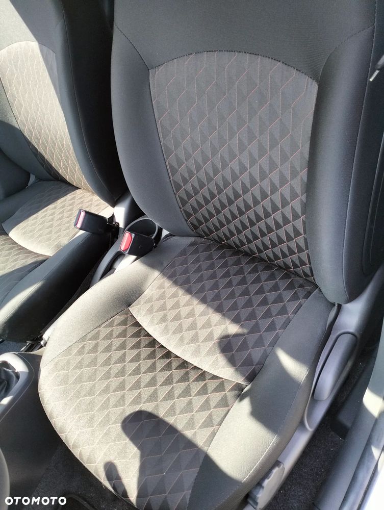 Mitsubishi Space Star 1.2 Inform Plus - 7