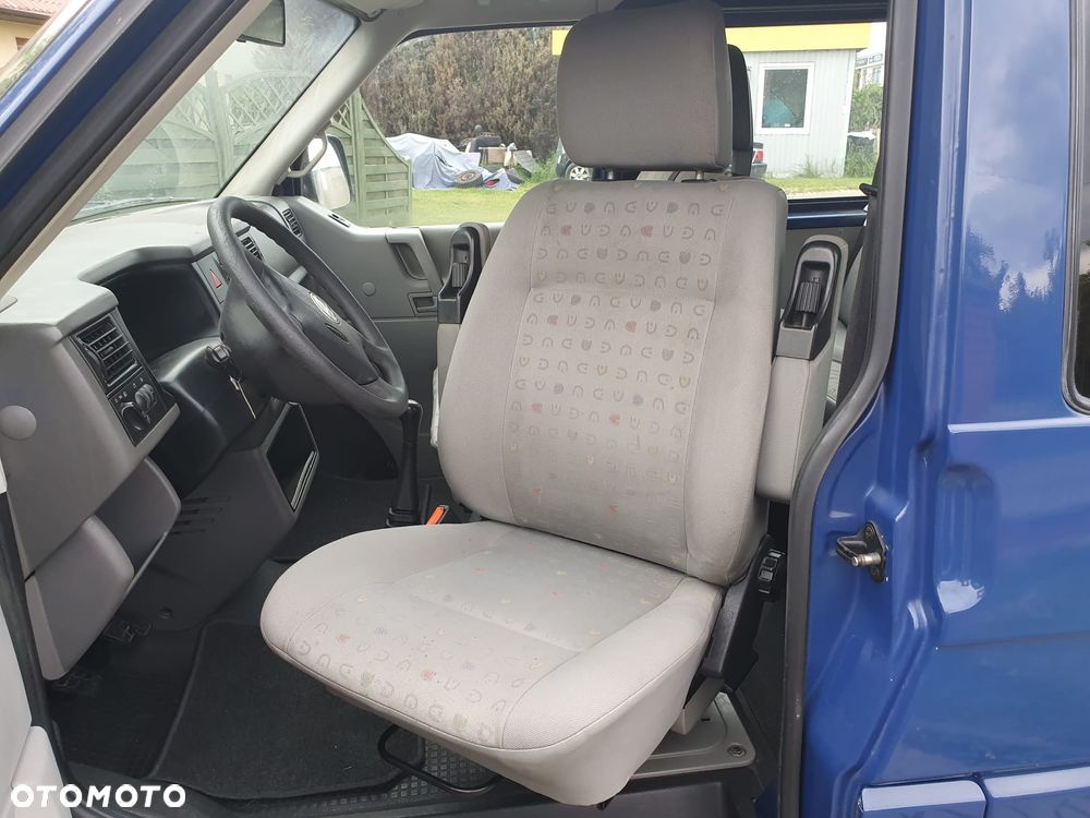 Volkswagen Transporter - 11