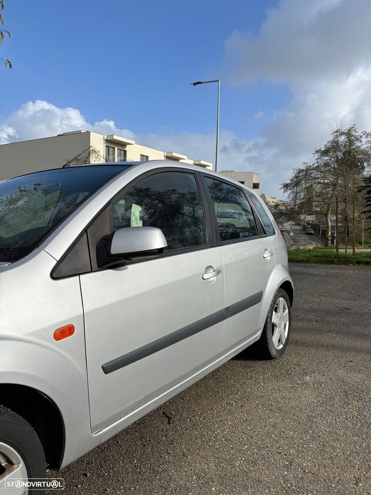 Ford Fiesta 1.4 TDCI Ambiente - 5