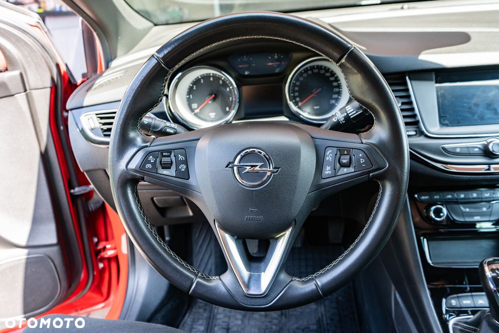 Opel Astra 1.6 T Dynamic S&S - 22