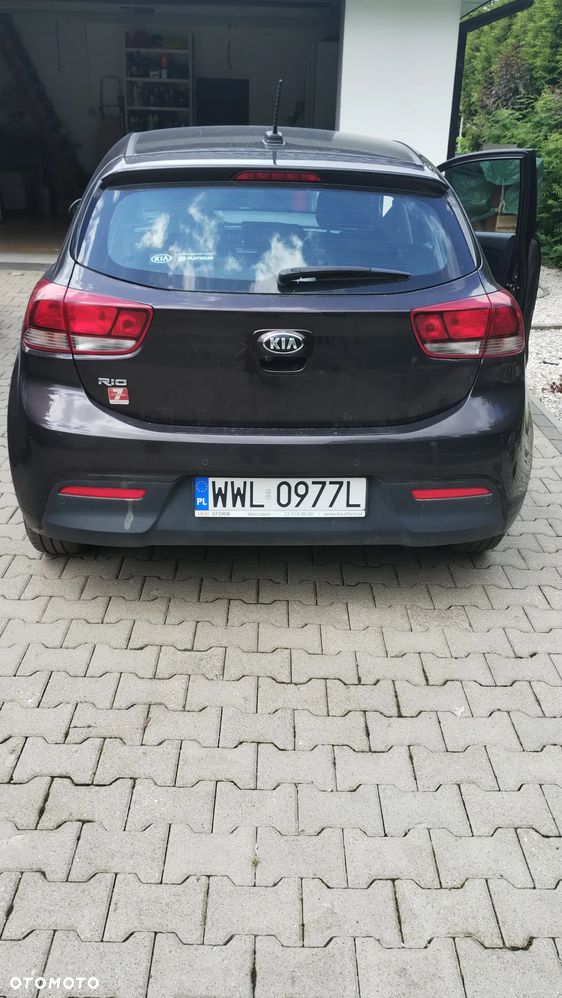 Kia Rio 1.2 L - 14