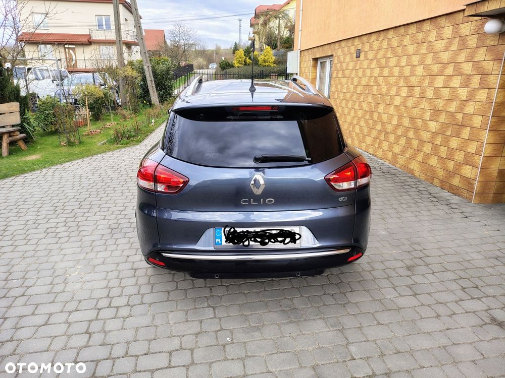 Renault Clio - 8