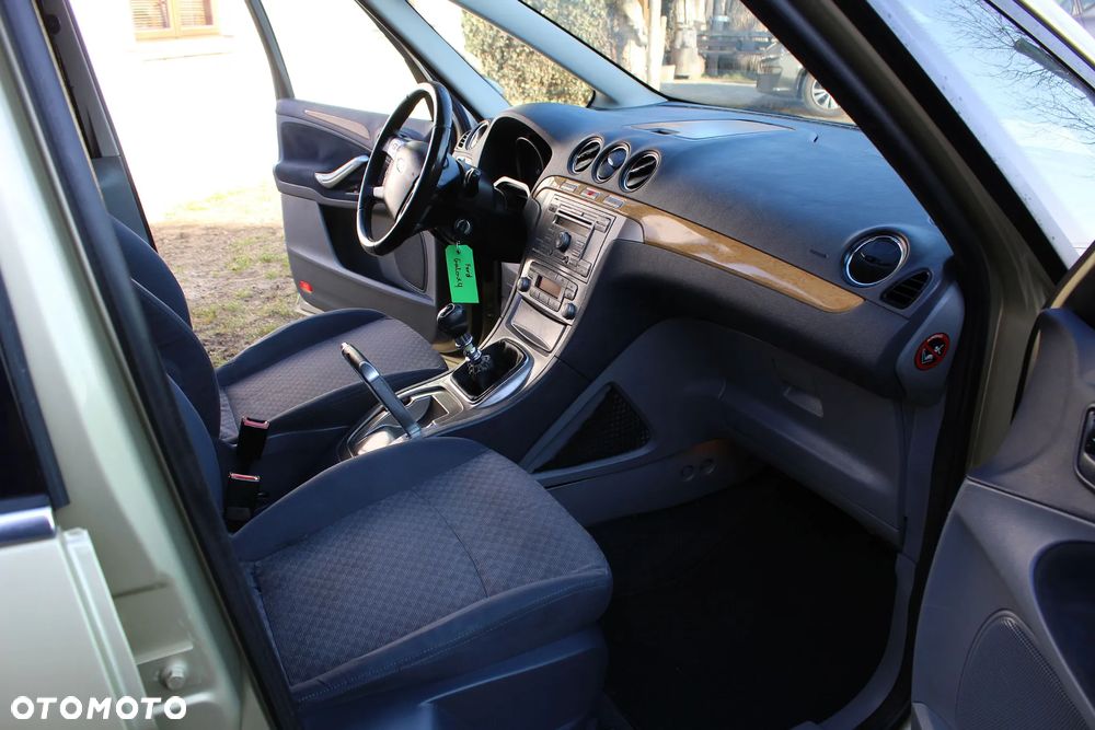 Ford Galaxy 1.8 TDCi Ghia - 21