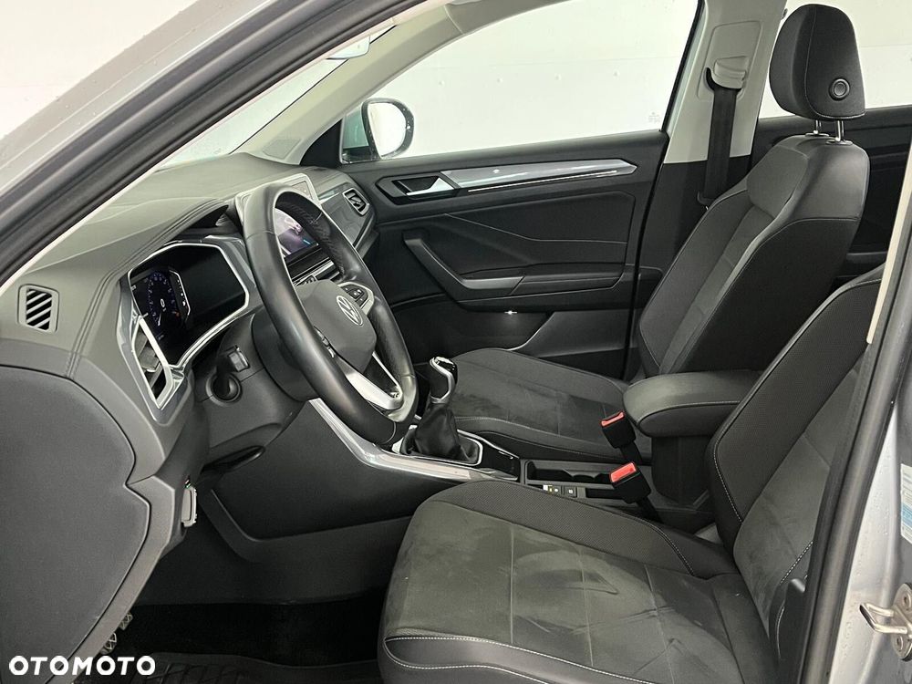 Volkswagen T-Roc - 15