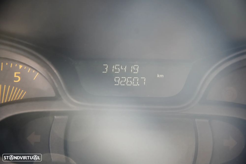 Renault Trafic 9Lugares 1.6DCI - 15