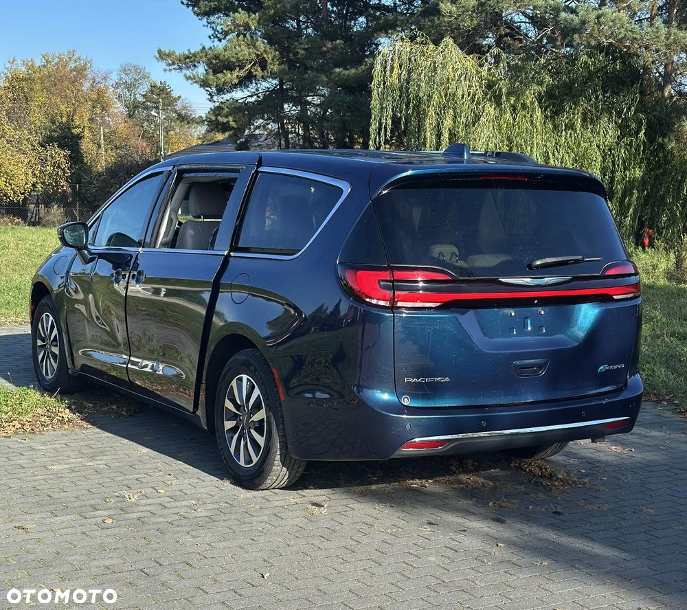 Chrysler Pacifica - 10