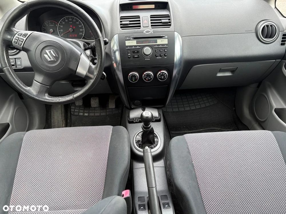 Suzuki SX4 1.5 Streetline 4x2 Classic - 17