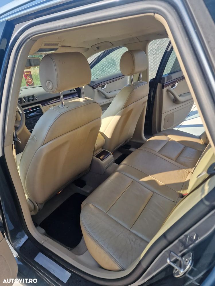 Audi A4 2.0 TDI Avant - 8