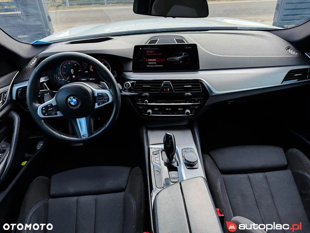 BMW Seria 5 520d M Sport sport - 27