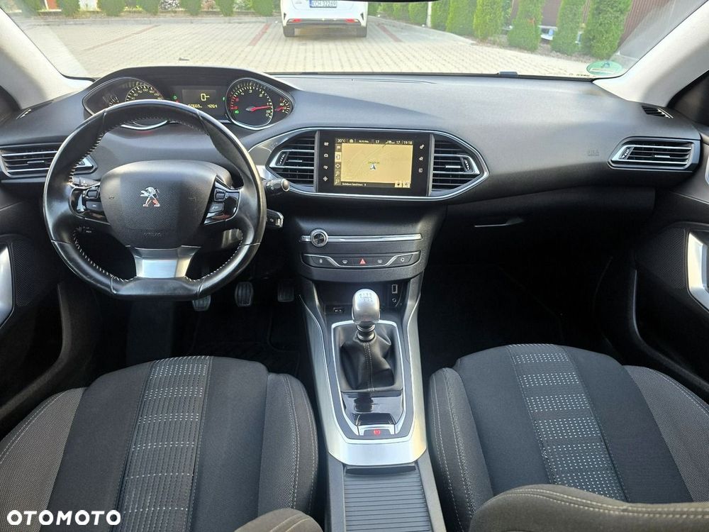 Peugeot 308 2.0 BlueHDi Allure S&S - 25