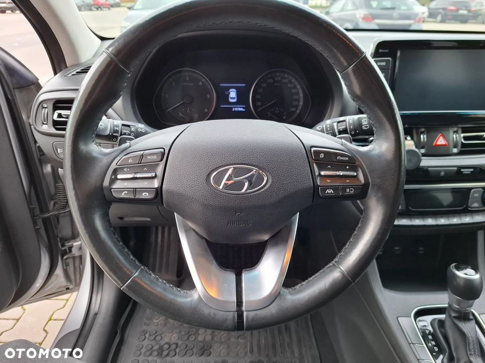 Hyundai i30 1.6 D Comfort DCT - 10