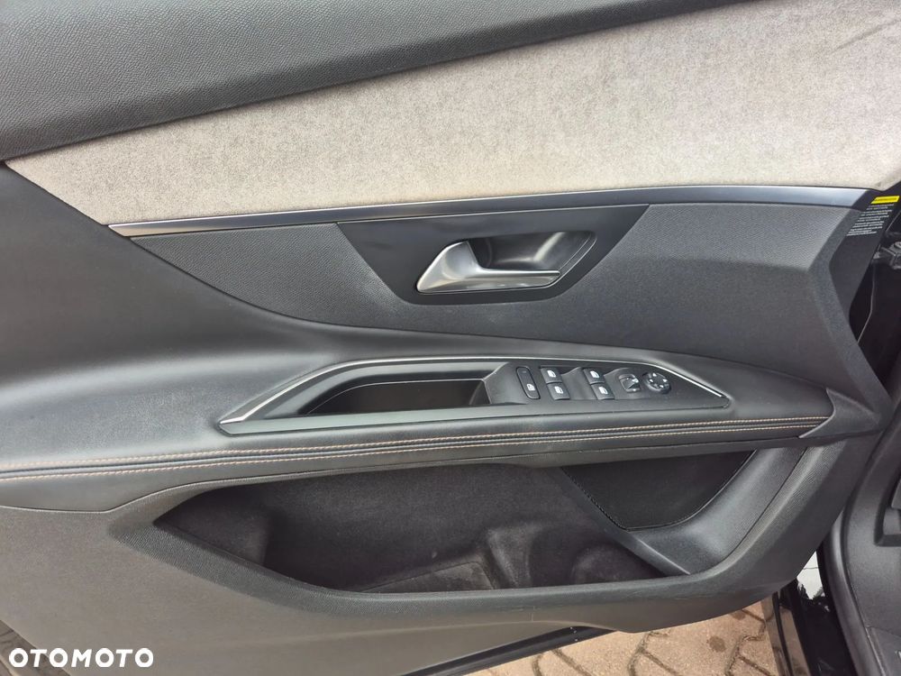 Peugeot 5008 BlueHDi 180 EAT8 GT - 19
