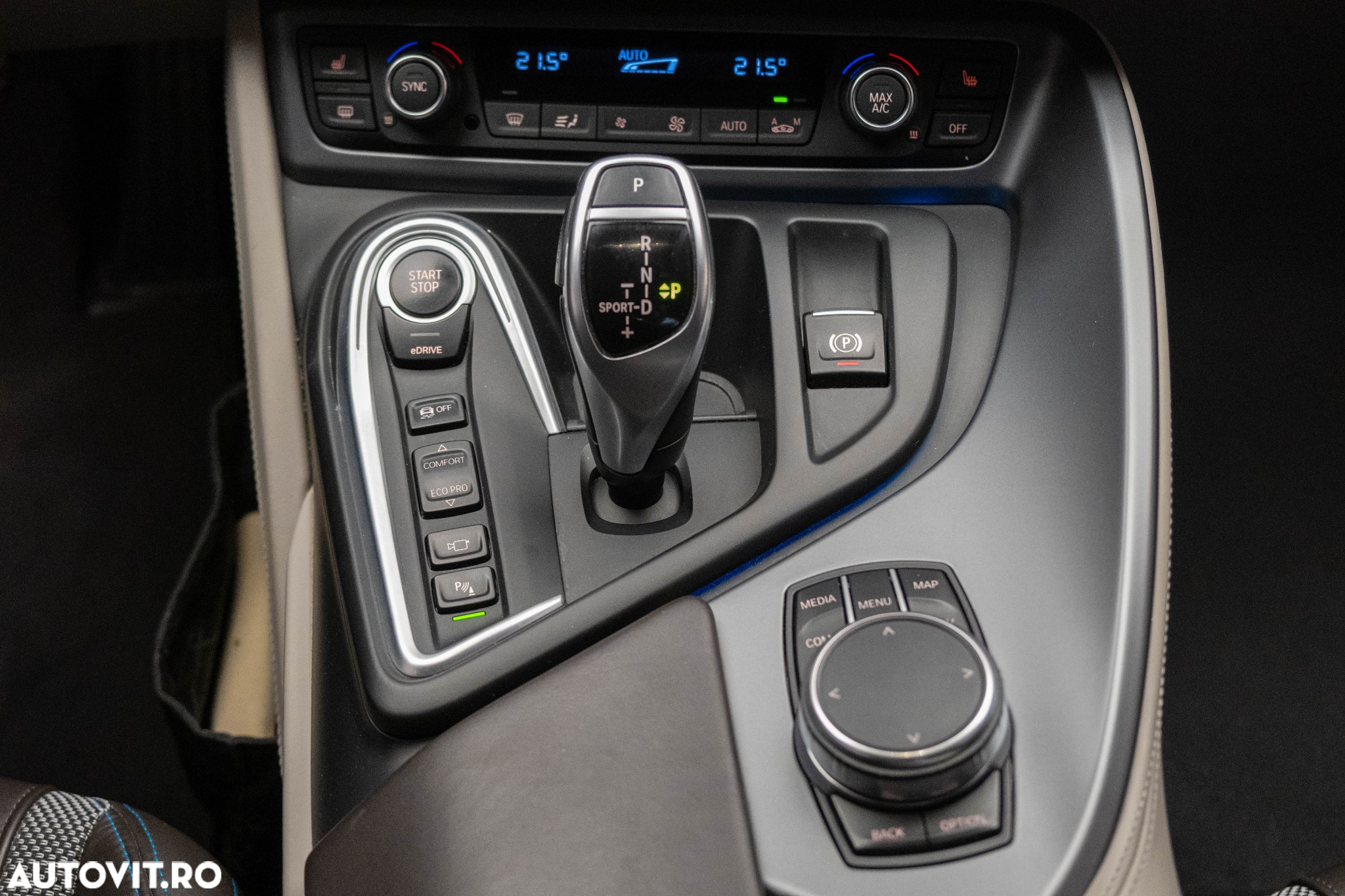 BMW i8 Coupe - 23