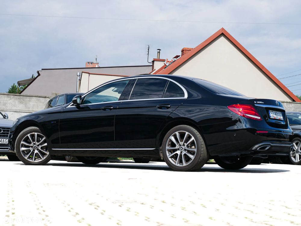 Mercedes-Benz Klasa E 300 9G-TRONIC Avantgarde - 30