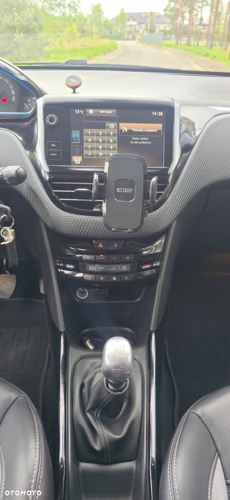 Peugeot 2008 1.6 BlueHDi Allure S&S - 15