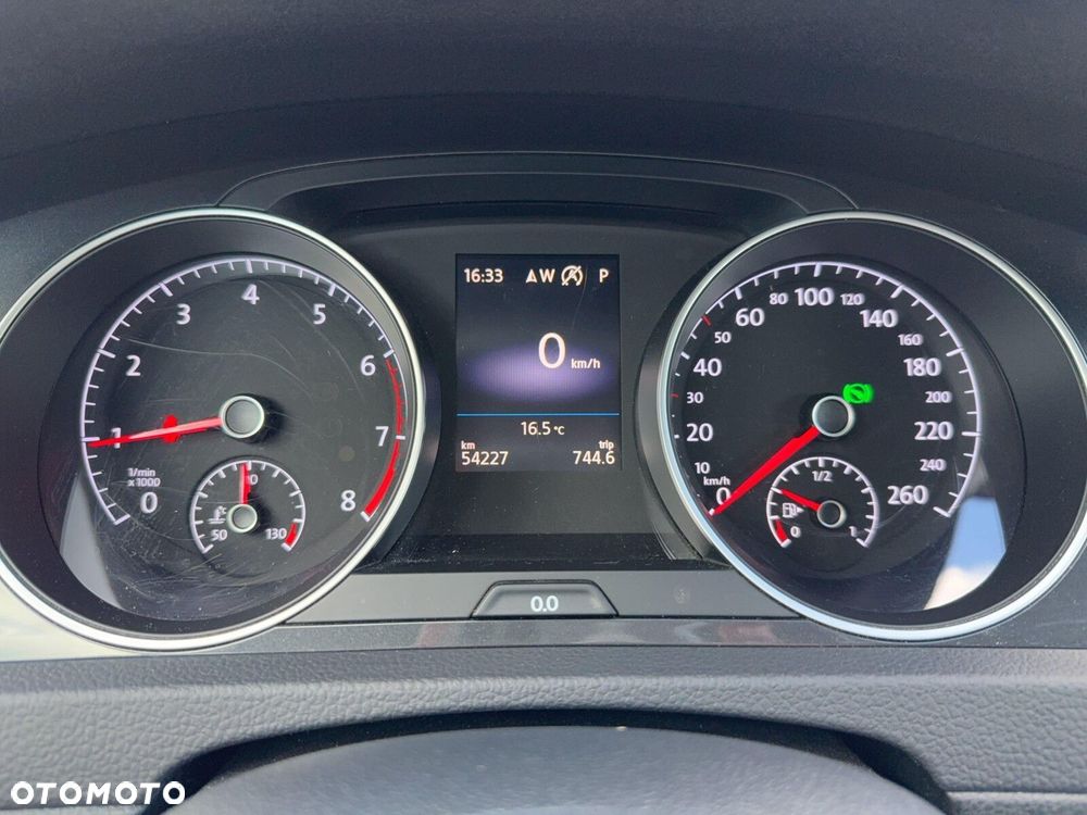 Volkswagen Golf - 12