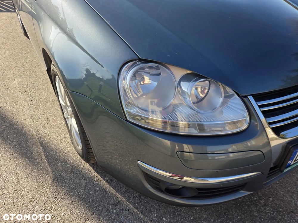 Volkswagen Jetta 1.9 TDI Comfortline - 17