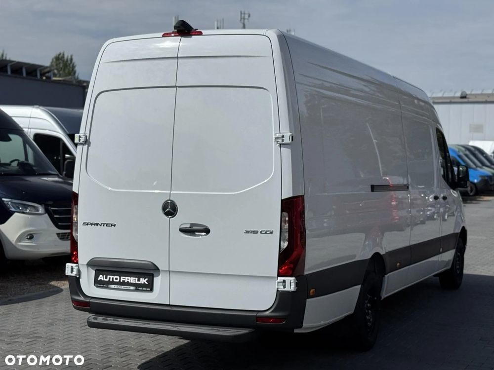 Mercedes-Benz Sprinter - 6