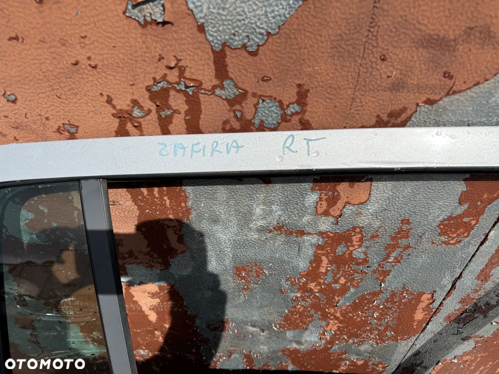 Drzwi prawe Opel Zafira B tył OE - 2