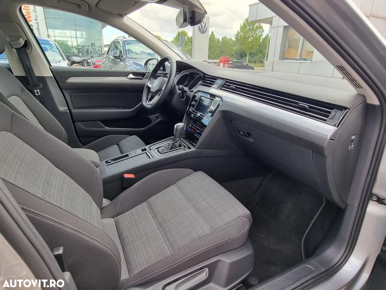 Volkswagen Passat 2.0 TDI DSG Comfortline - 14