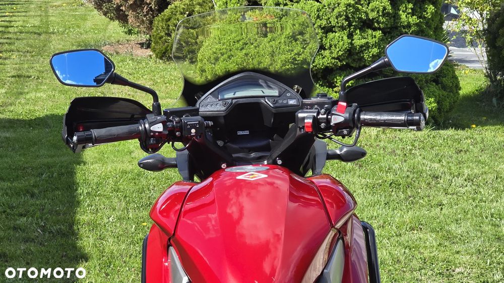 Honda VFR - 28